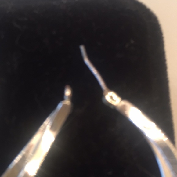 New Sterling Silver Hoop Pierced Earrings - Picture 6 of 7